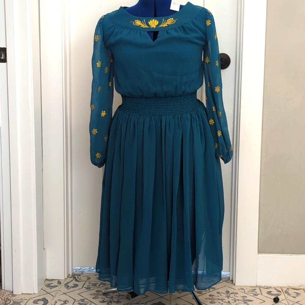 Disney Dress Shop Jasmine dress size small